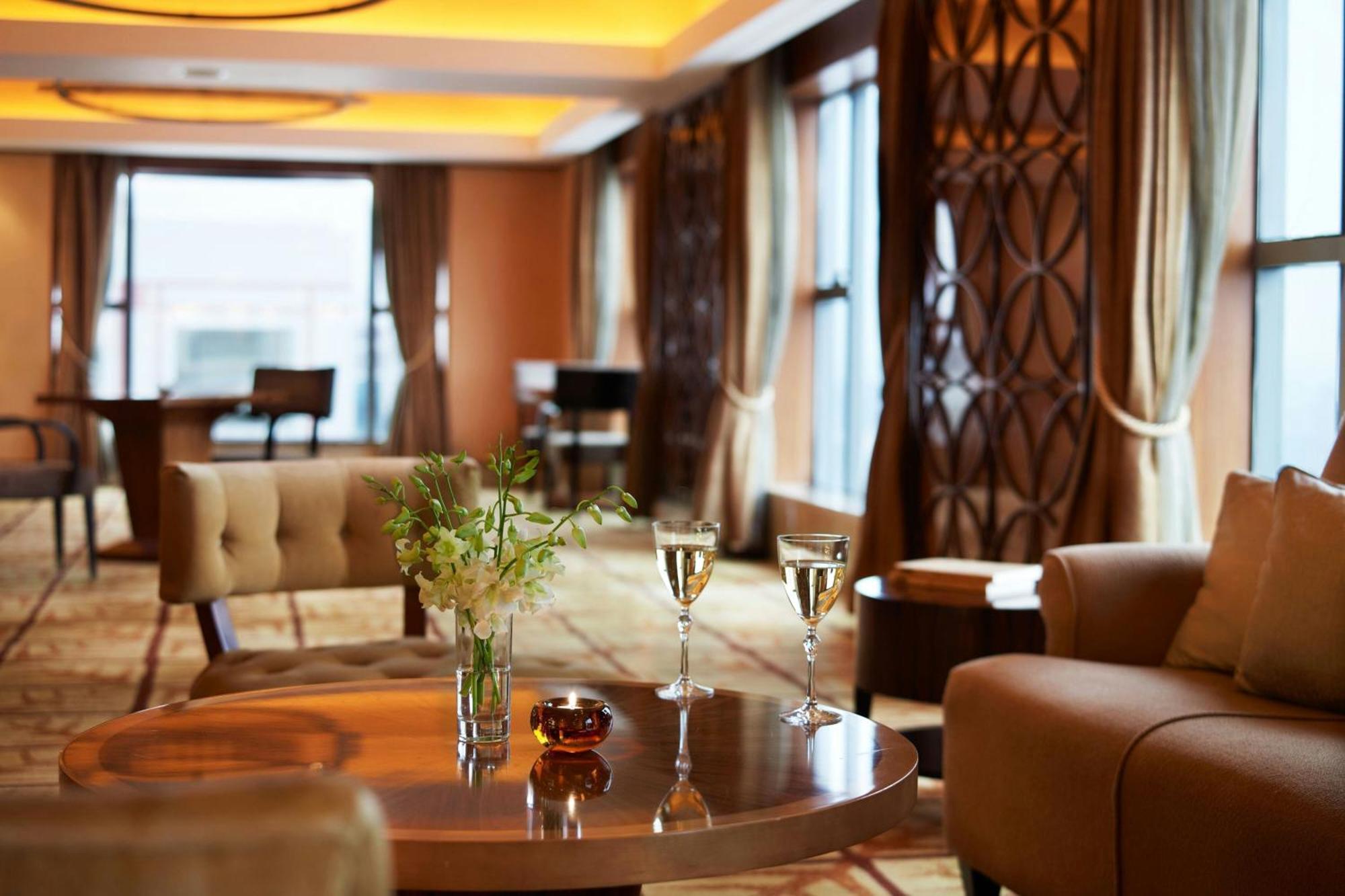 Sheraton Ningbo Hotel - Tianyi Square Eksteriør bilde